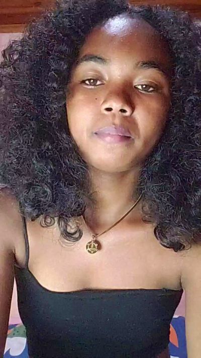 Isah2026 live cam on Cam4