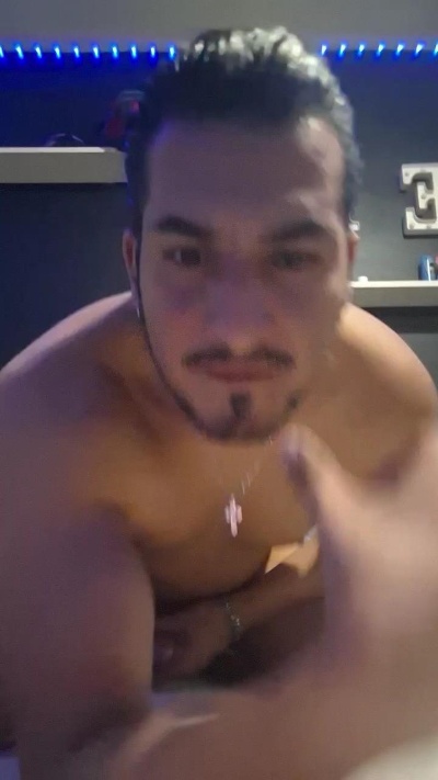 Isain3 live cam on Cam4