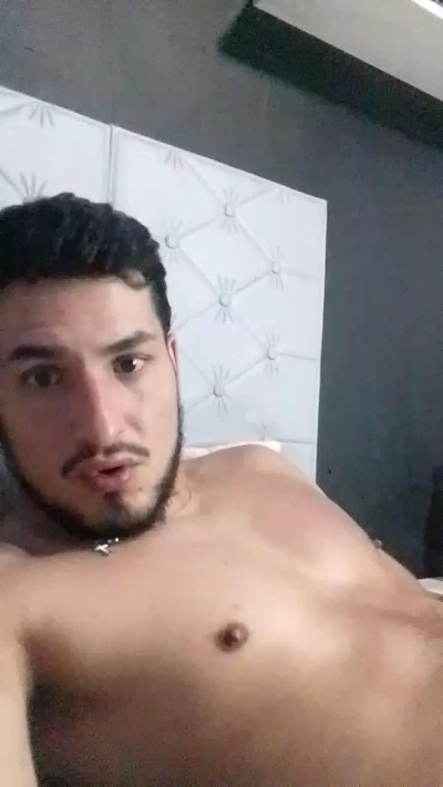 live porn show Isain3