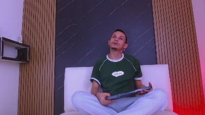 Isak_Berekoa live cam on Cam4