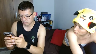 Isalanecouple live cam on Cam4