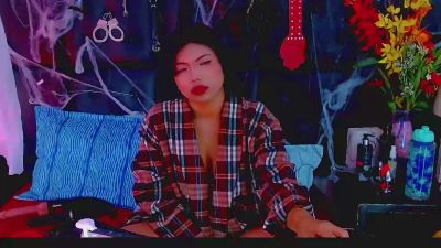 Isalombardi live cam on Cam4