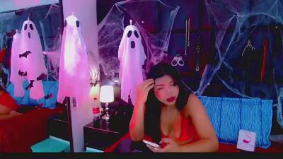Isalombardi live cam on Cam4