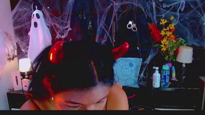 Isalombardi live cam on Cam4
