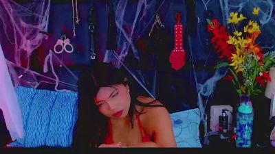 Isalombardi live cam on Cam4