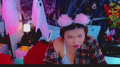 Isalombardi live cam on Cam4