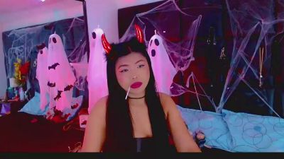 Isalombardi live cam on Cam4