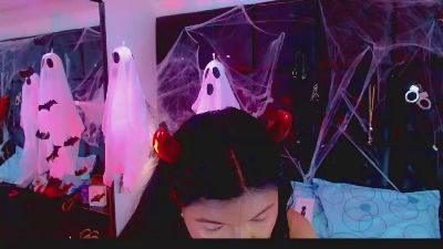 Isalombardi live cam on Cam4