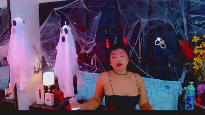 Isalombardi live cam on Cam4