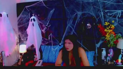 Isalombardi live cam on Cam4