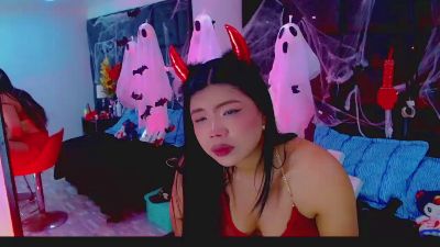 Isalombardi live cam on Cam4