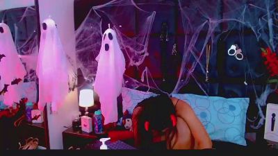 Isalombardi live cam on Cam4