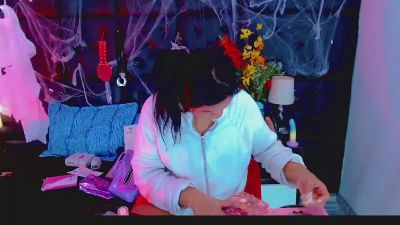 Isalombardi live cam on Cam4