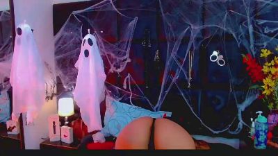 Isalombardi live cam on Cam4