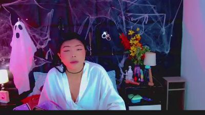 Isalombardi live cam on Cam4