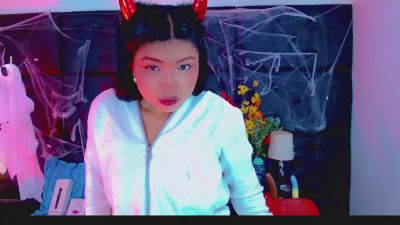 Isalombardi live cam on Cam4