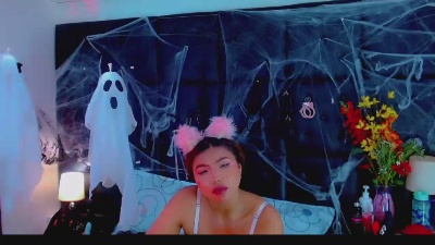 Isalombardi live cam on Cam4