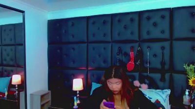 Isalombardi live cam on Cam4