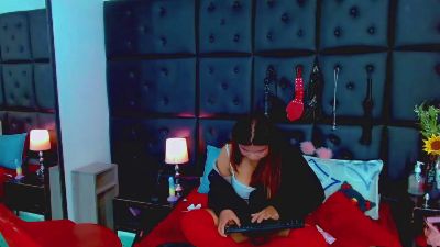 Isalombardi live cam on Cam4