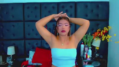 Isalombardi live cam on Cam4