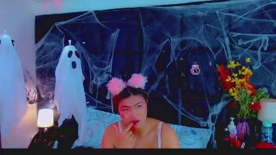 Isalombardi live cam on Cam4