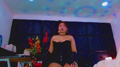 Isalombardi live cam on Cam4