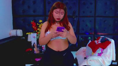 Isalombardi live cam on Cam4