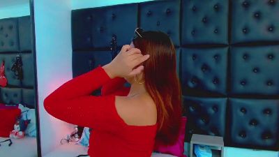 Isalombardi live cam on Cam4