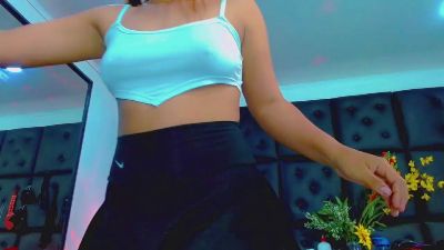 Isalombardi live cam on Cam4