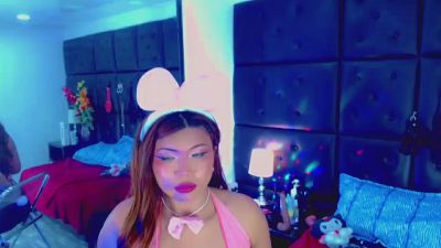 Isalombardi live cam on Cam4