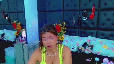 Isalombardi live cam on Cam4
