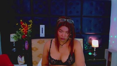 Isalombardi live cam on Cam4