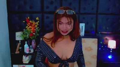 Isalombardi live cam on Cam4