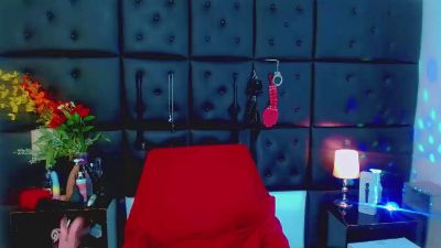 Isalombardi live cam on Cam4