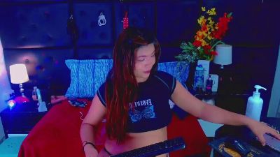 Isalombardi live cam on Cam4