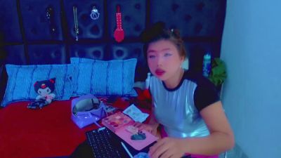 Isalombardi live cam on Cam4