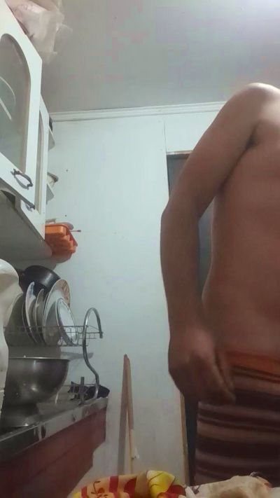 Isayjp live female webcam from Chile