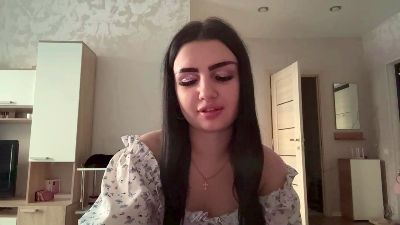 IselaYonan live cam on Cam4