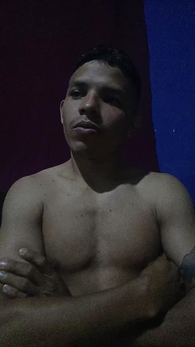 Isidroalvarez live cam on Cam4