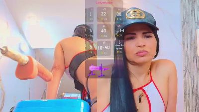 Isis_car0lina live cam on Cam4