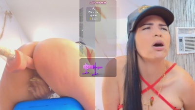 Isis_car0lina live cam on Cam4