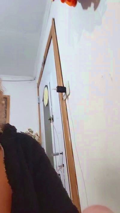 Isismilf live cam on Cam4