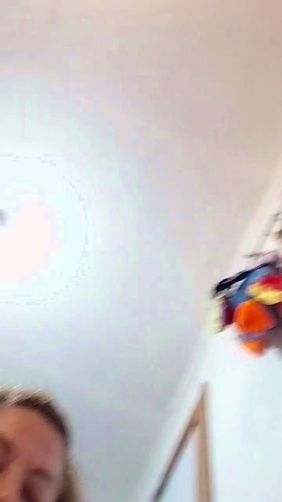 Isismilf live cam on Cam4