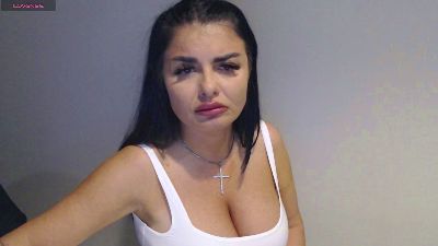 Issabella18 live cam on Cam4
