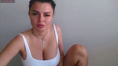Issabella18 live cam on Cam4