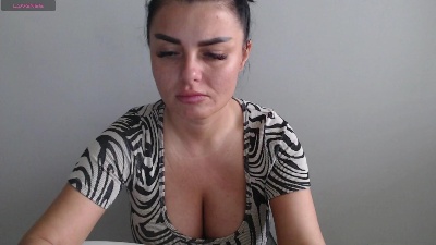 Issabella18 live cam on Cam4