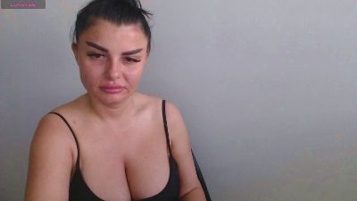 Issabella18 live cam on Cam4