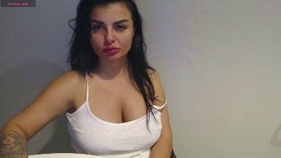 Issabella18 live cam on Cam4