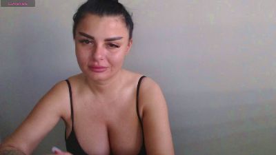 Issabella18 live cam on Cam4