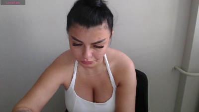 Issabella18 live cam on Cam4